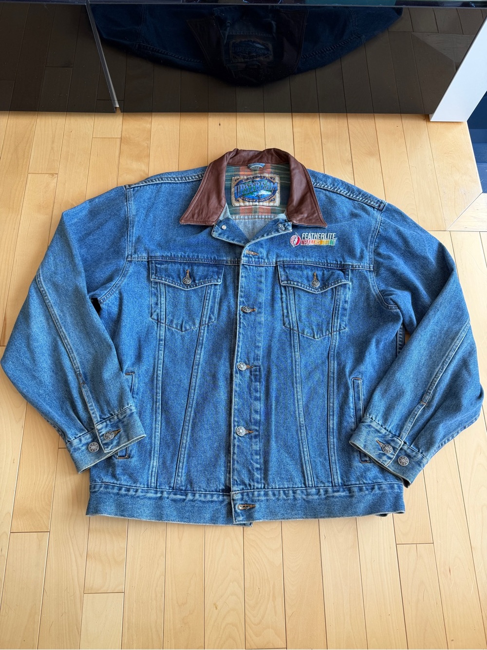 Vintage Dunbrooke Upstream Featherlite size L men’s denim jacket